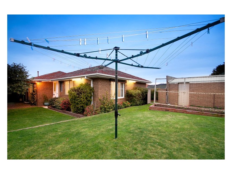 7 Raven Crescent, Narre Warren VIC 3805