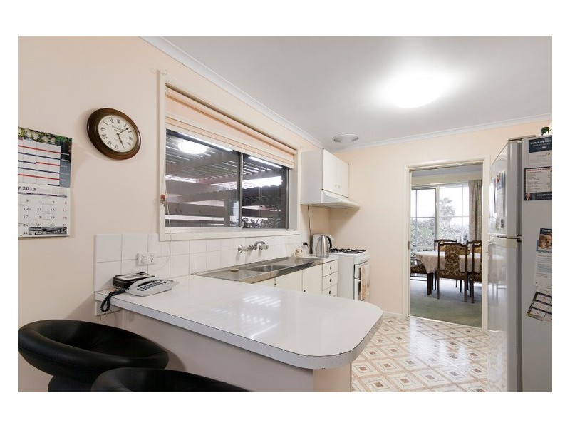 7 Raven Crescent, Narre Warren VIC 3805