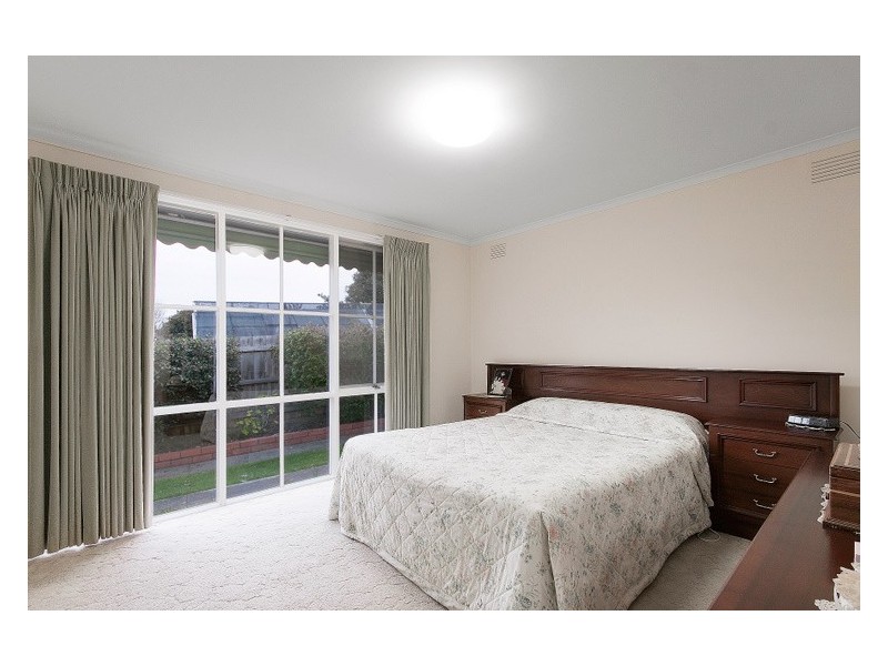 7 Raven Crescent, Narre Warren VIC 3805