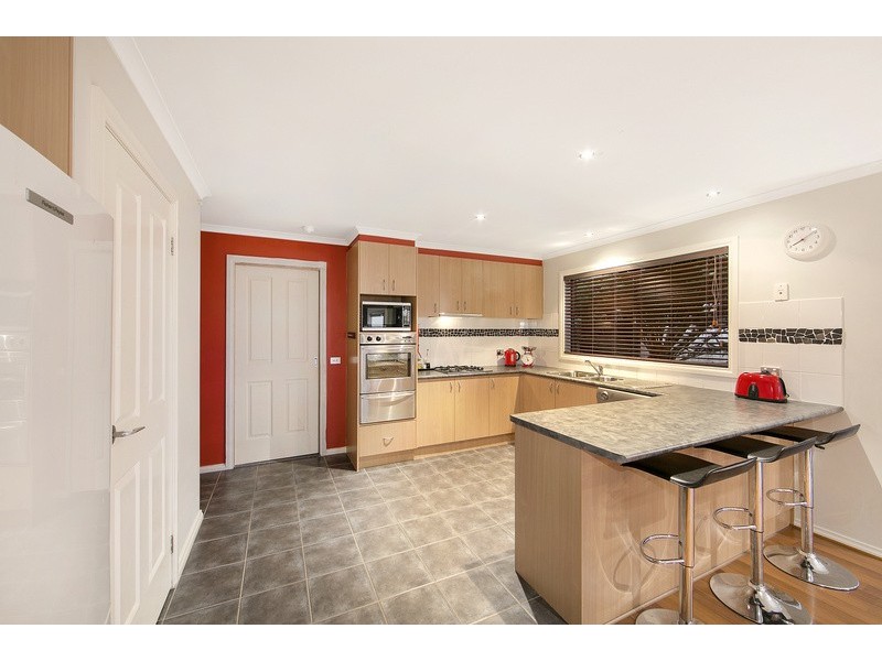 176 The Promenade, Narre Warren South VIC 3805