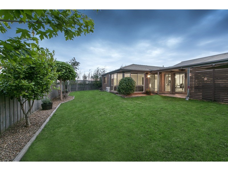 176 The Promenade, Narre Warren South VIC 3805