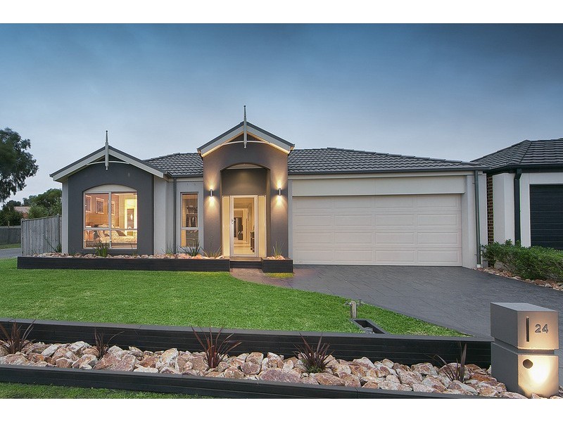 24 Jack William Way, Berwick VIC 3806