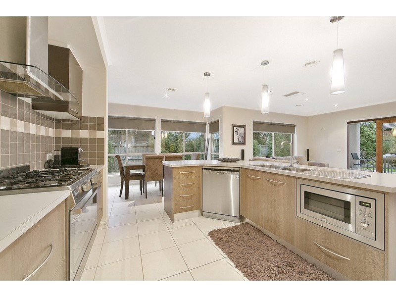 24 Jack William Way, Berwick VIC 3806