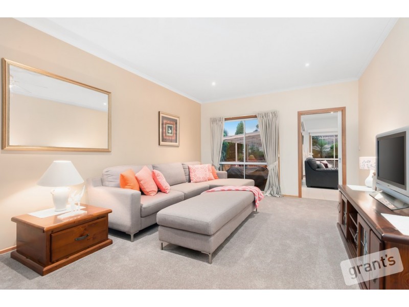 26 Grantham Crescent, Berwick VIC 3806