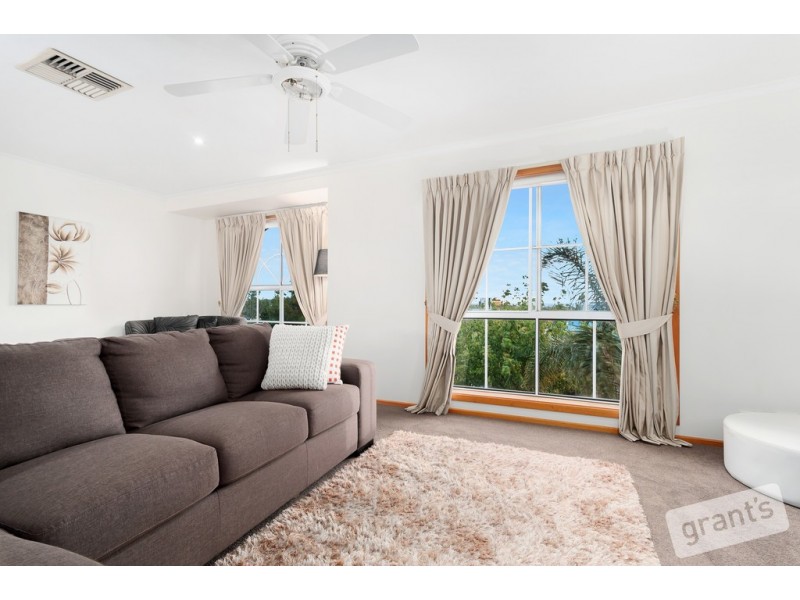 26 Grantham Crescent, Berwick VIC 3806