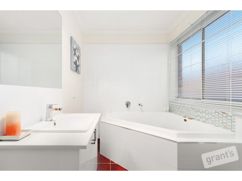 26 Grantham Crescent, Berwick VIC 3806