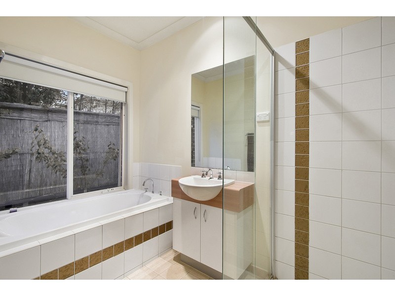 15 Springwater Crescent, Cranbourne VIC 3977