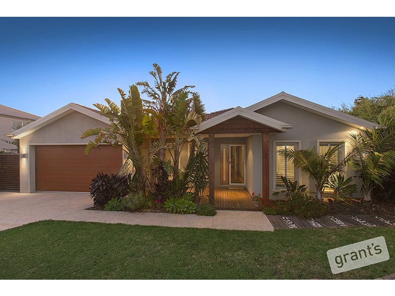 33 Ridgemont Drive, Berwick VIC 3806