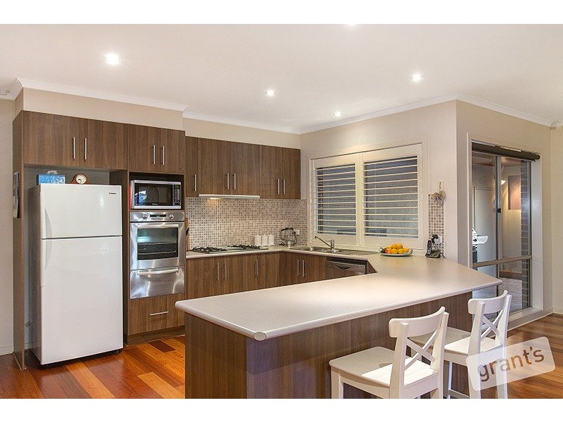 33 Ridgemont Drive, Berwick VIC 3806