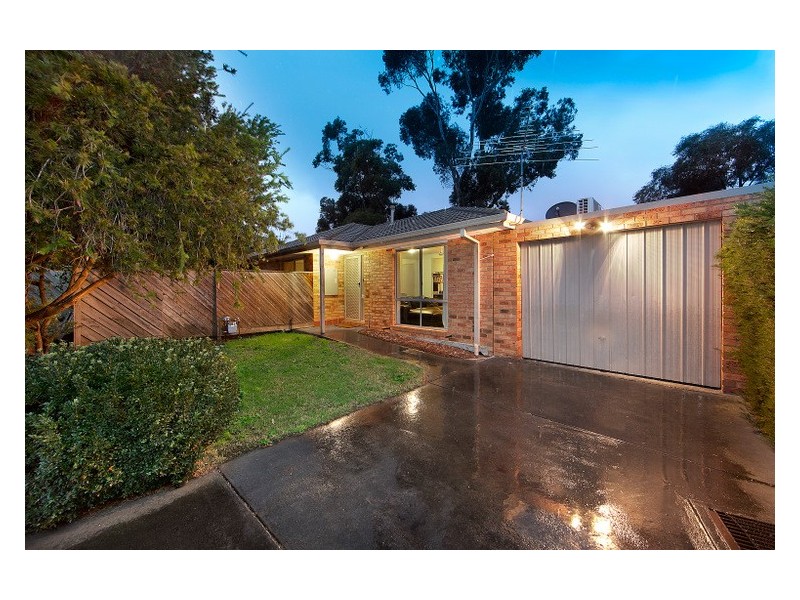 2/1 Jane Street, Berwick VIC 3806