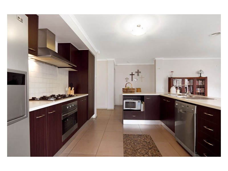 33 Stefan Drive, Berwick VIC 3806