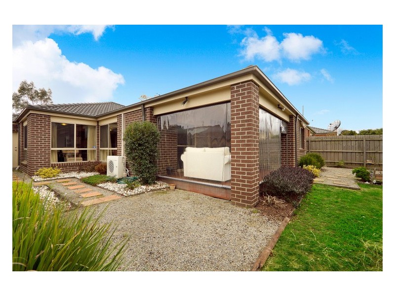 33 Stefan Drive, Berwick VIC 3806