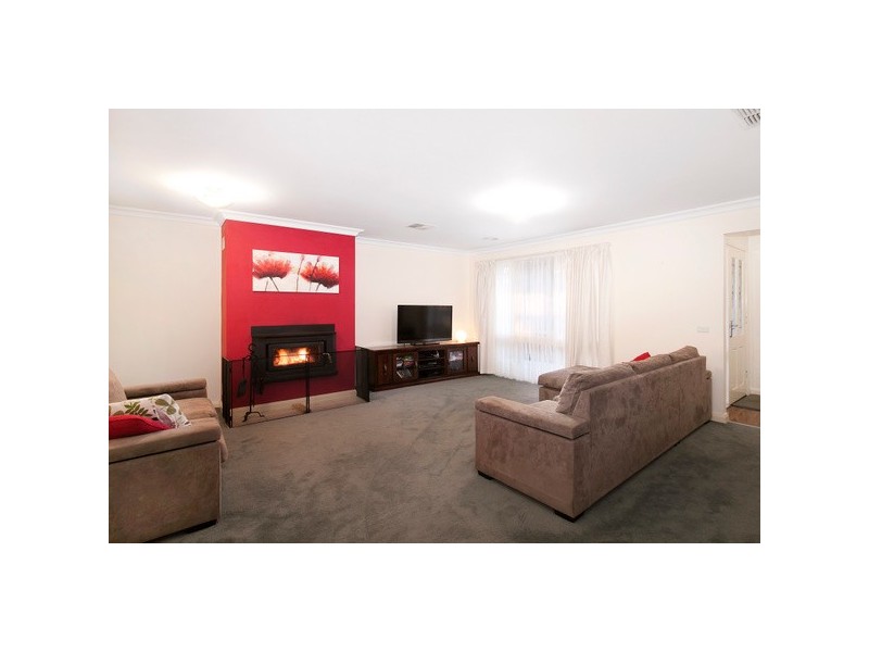 8 Bruce Court, Berwick VIC 3806