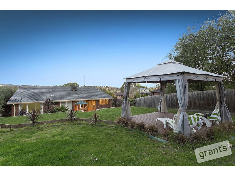 22 Outlook Drive, Berwick VIC 3806