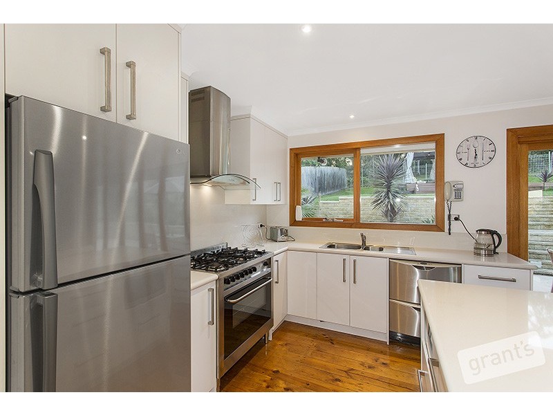 22 Outlook Drive, Berwick VIC 3806