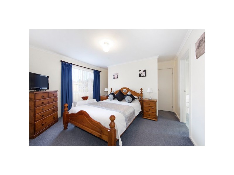 5 Queens Court, Berwick VIC 3806