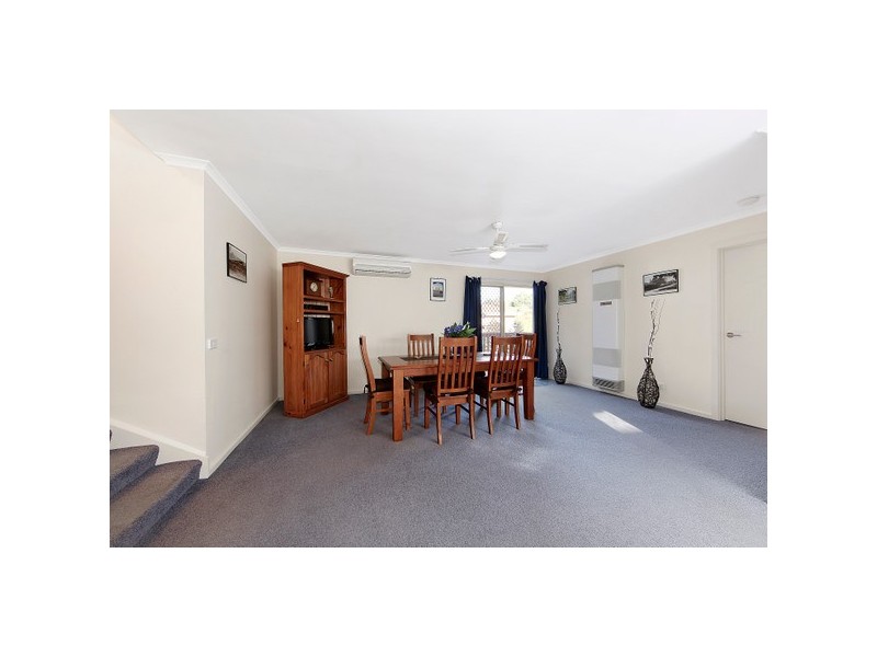 5 Queens Court, Berwick VIC 3806