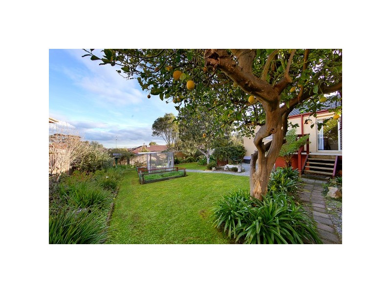 5 Queens Court, Berwick VIC 3806