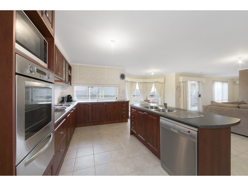 7 Locarno Place, Narre Warren South VIC 3805