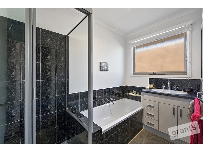 22 Coowarra Way, Berwick VIC 3806