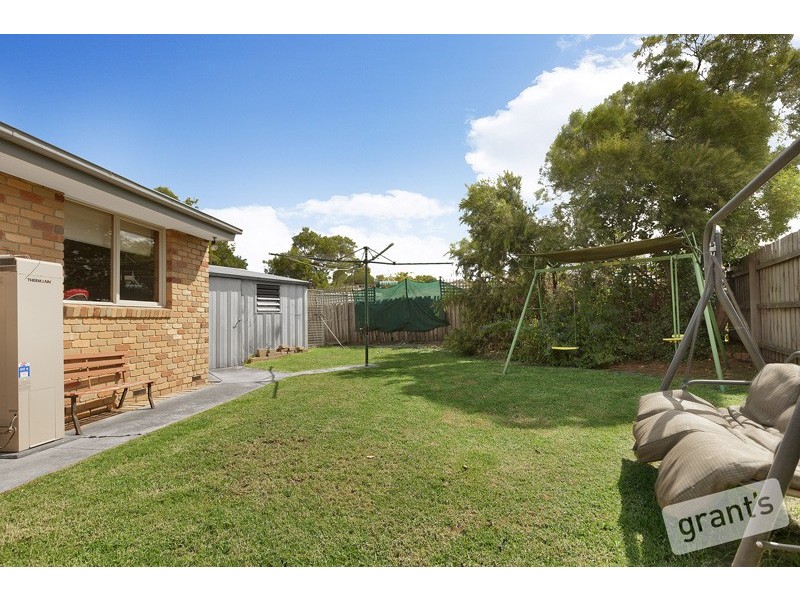 31 Gipps Crescent, Cranbourne North VIC 3977