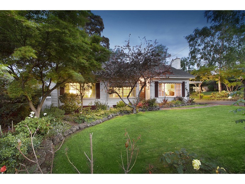 10 Edwardes Street, Berwick VIC 3806