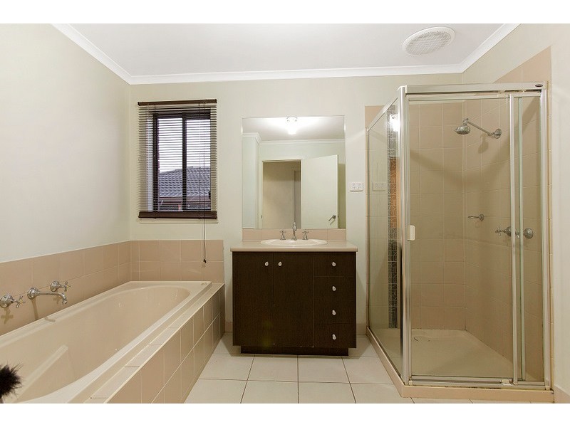 7 Melzak Way, Berwick VIC 3806