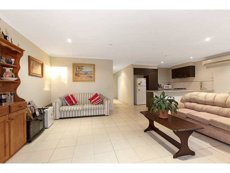 7 Melzak Way, Berwick VIC 3806