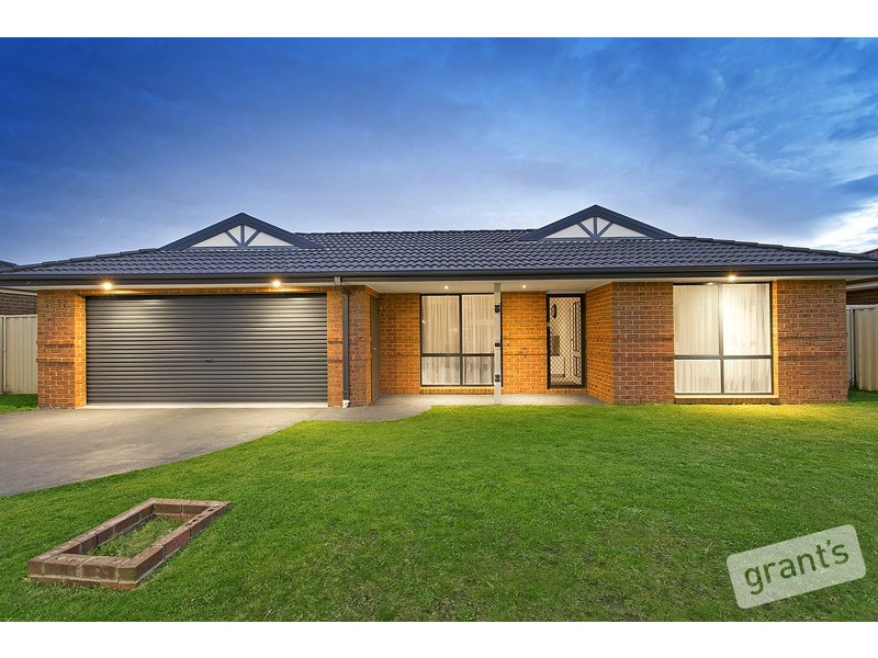 18 Jacaranda Way, Pakenham VIC 3810
