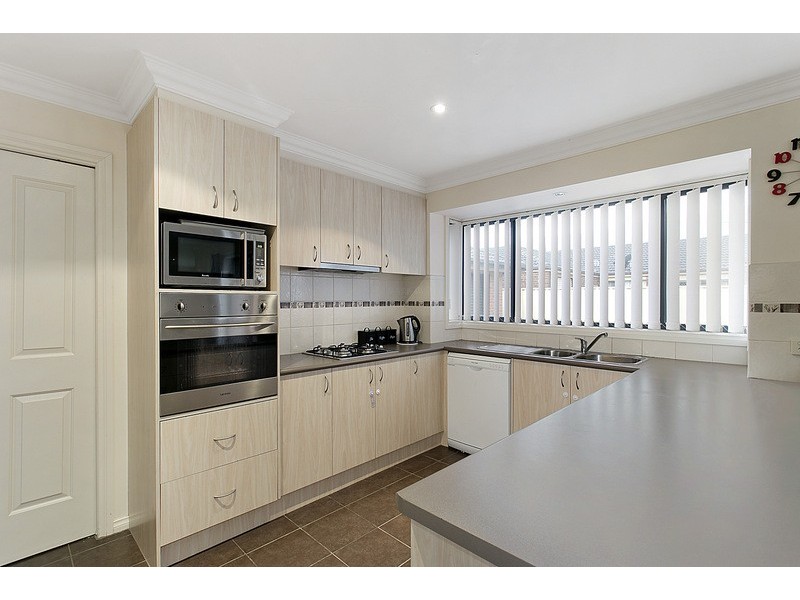 18 Jacaranda Way, Pakenham VIC 3810