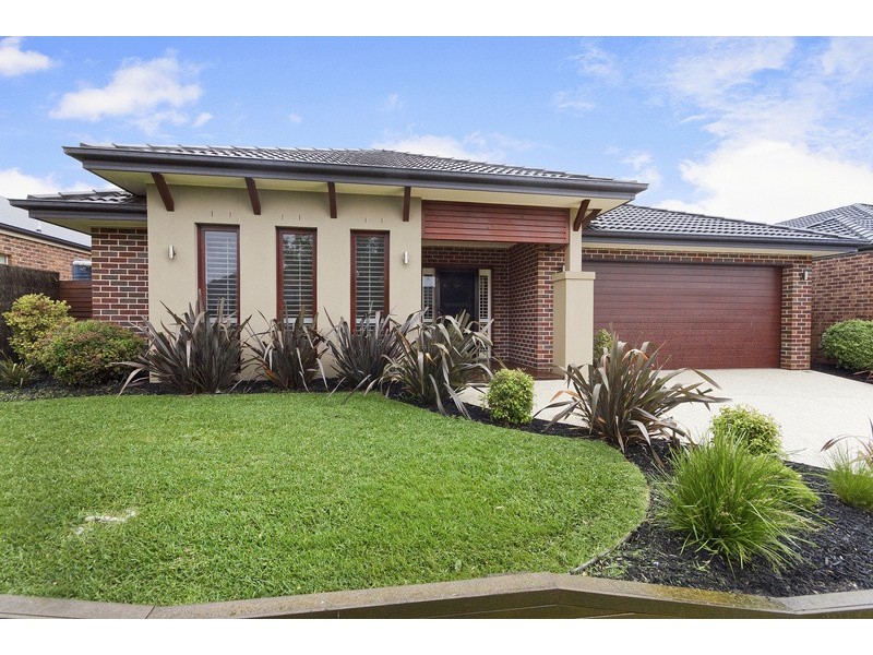 10 Misty Close, Berwick VIC 3806