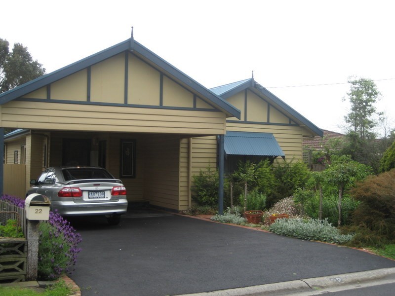 22 Railway Ave, Beaconsfield VIC 3807