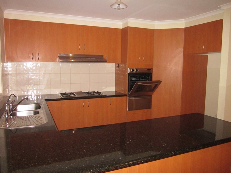 19 Fairholme Blvd, Berwick VIC 3806