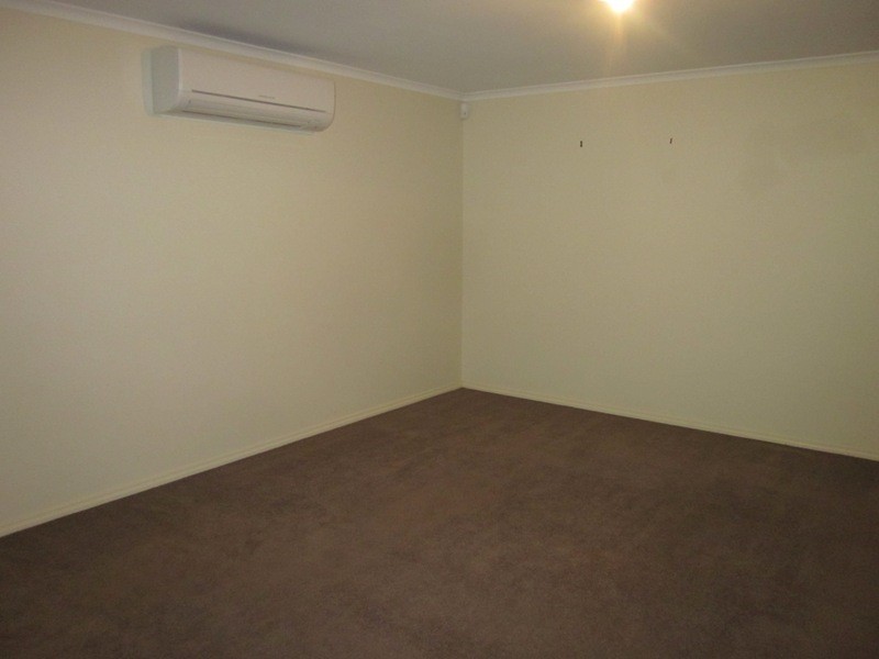 19 Fairholme Blvd, Berwick VIC 3806