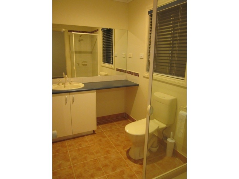 19 Fairholme Blvd, Berwick VIC 3806