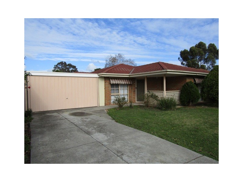 35 Insignia Crescent, Berwick VIC 3806