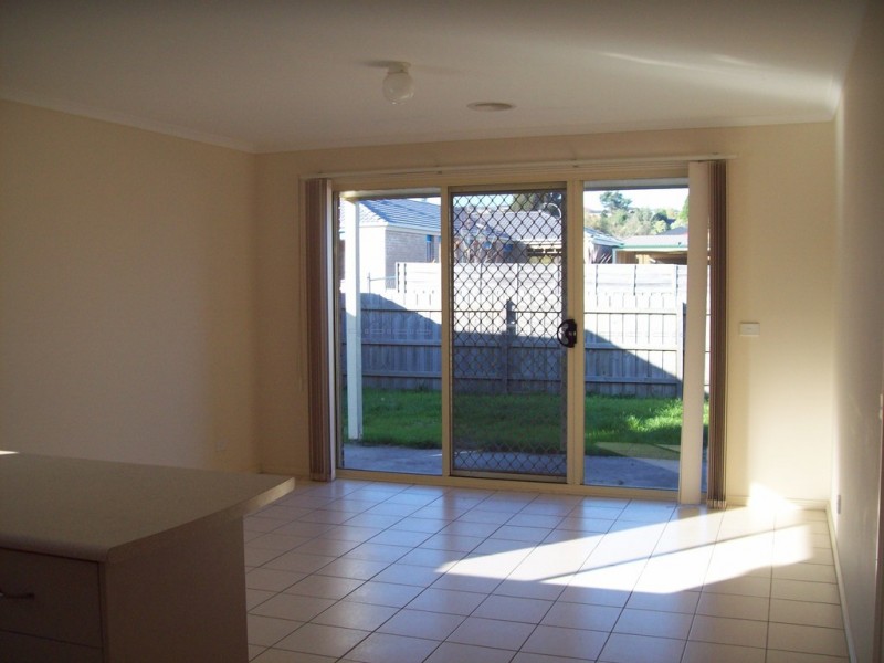 62 Manna Gum Dr, Pakenham VIC 3810