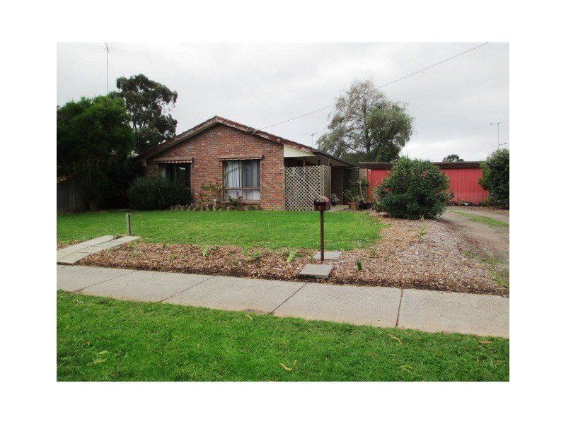 5 Barrington Drive, Pakenham VIC 3810