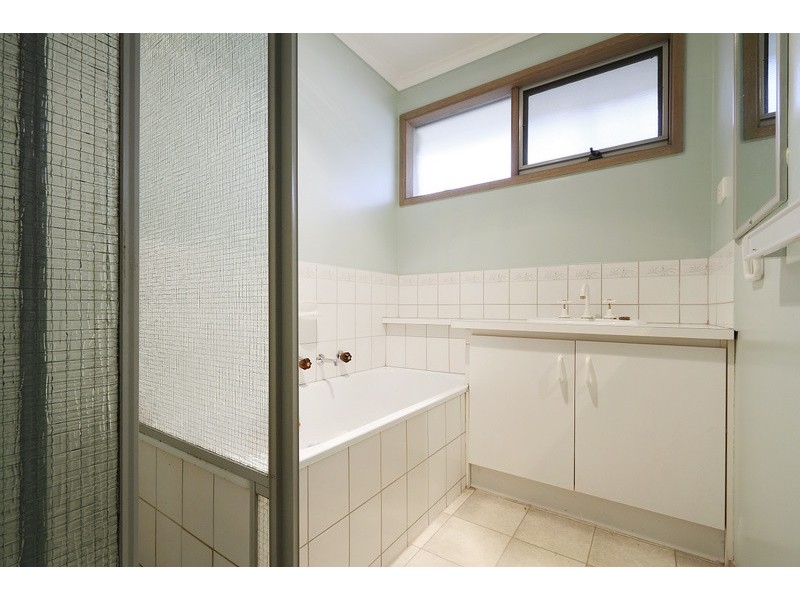 6 Eleanor Court, Pakenham VIC 3810