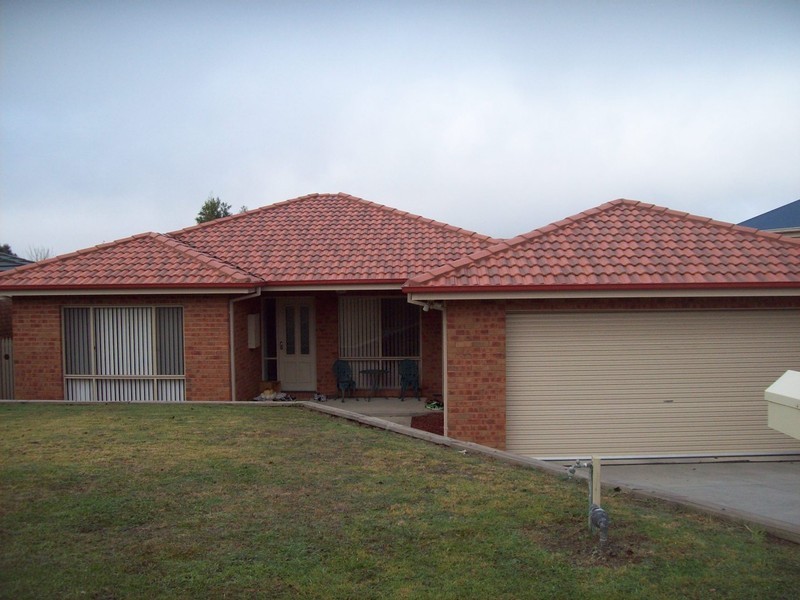 12 Briarwood Close, Garfield VIC 3814