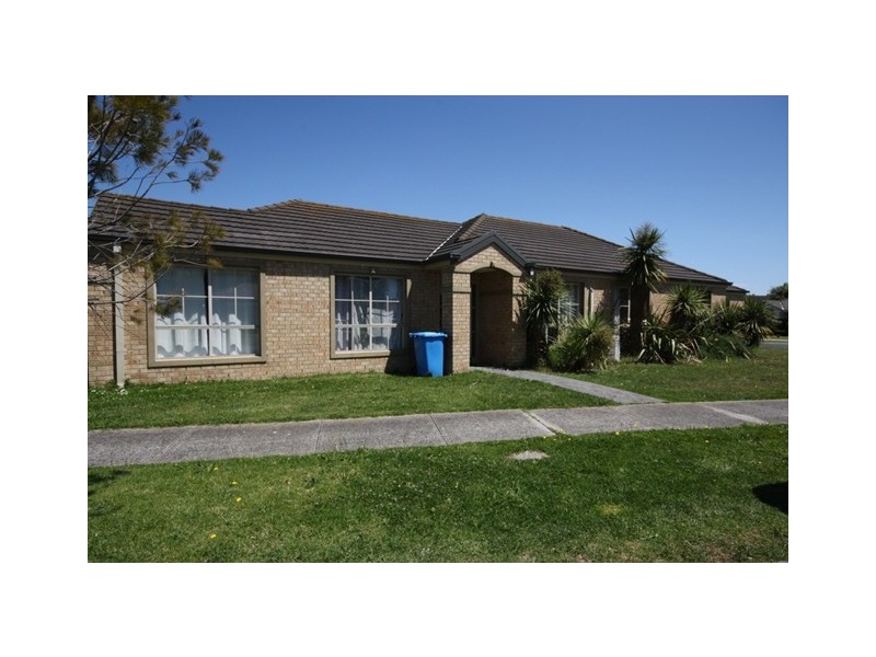 74 Harrington Drive, Narre Warren South VIC 3805