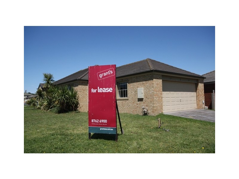74 Harrington Drive, Narre Warren South VIC 3805