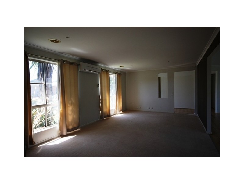 74 Harrington Drive, Narre Warren South VIC 3805