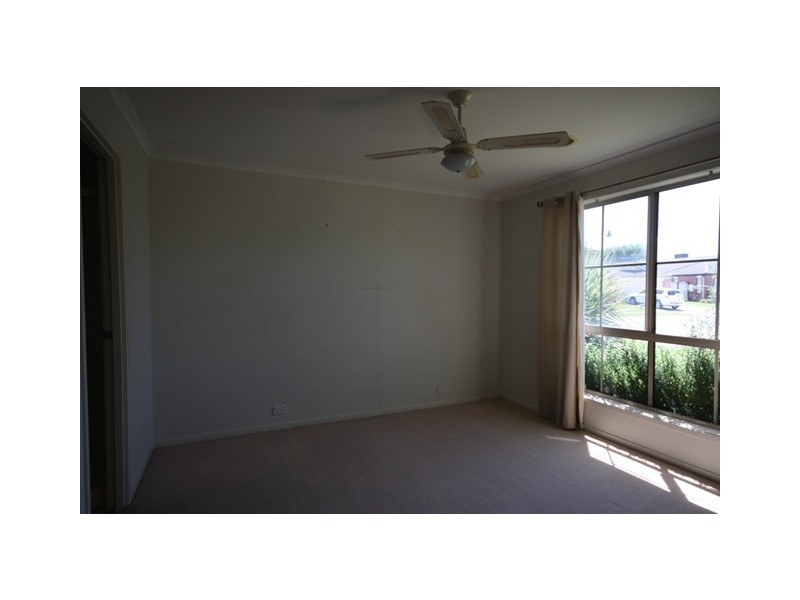 74 Harrington Drive, Narre Warren South VIC 3805