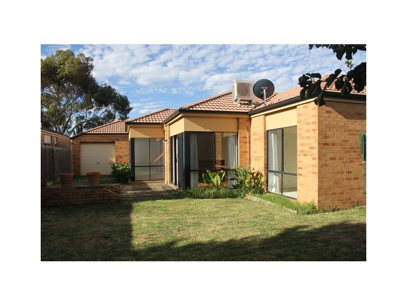 21 Clocktower Court, Berwick VIC 3806