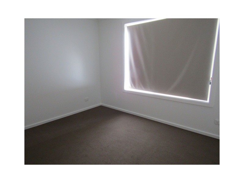 1/2-6 Jerilderie Drive, Berwick VIC 3806