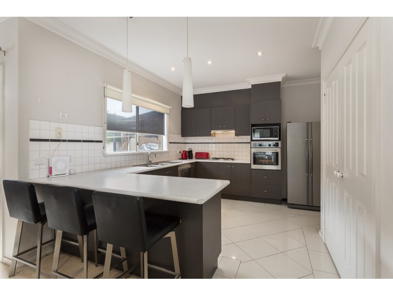 10 Cathedral Close, Pakenham VIC 3810