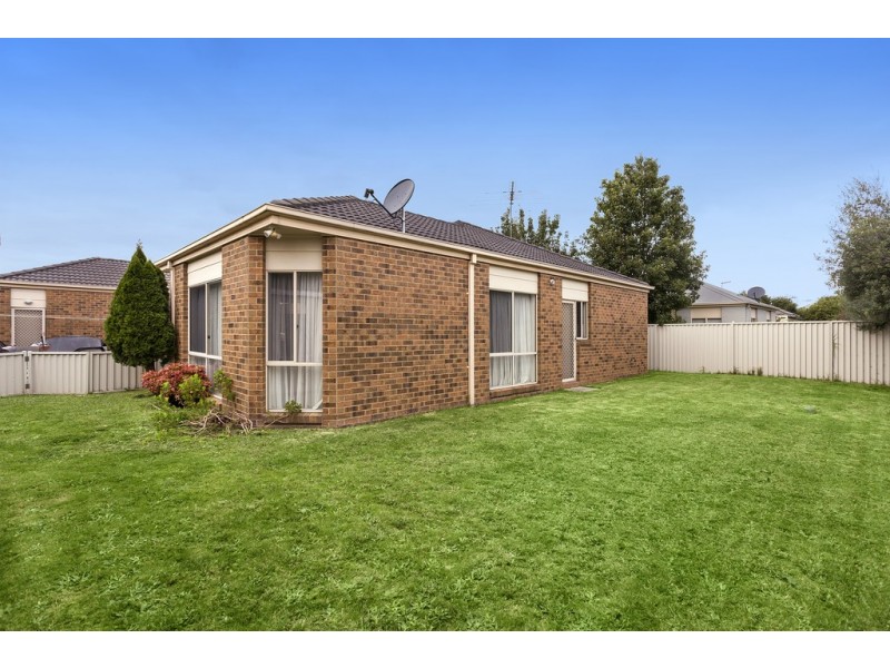 10 Cathedral Close, Pakenham VIC 3810