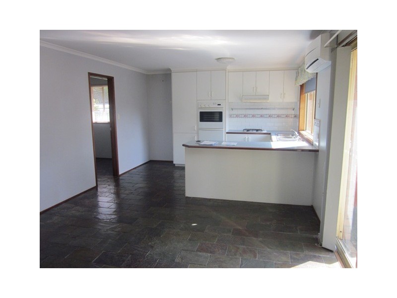 9 Charter Close, Berwick VIC 3806