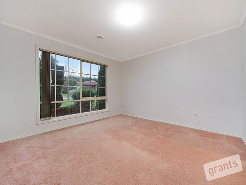 41 John Fisher Drive, Berwick VIC 3806